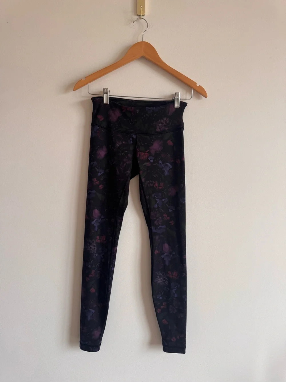 Lululemon | Wunder Under Hi-Rise Tight Full-On Luxtreme 28” Frozen Flourish US 4